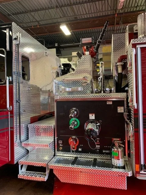 Pierce Impel Pumper exterior view, photo 33 of 50