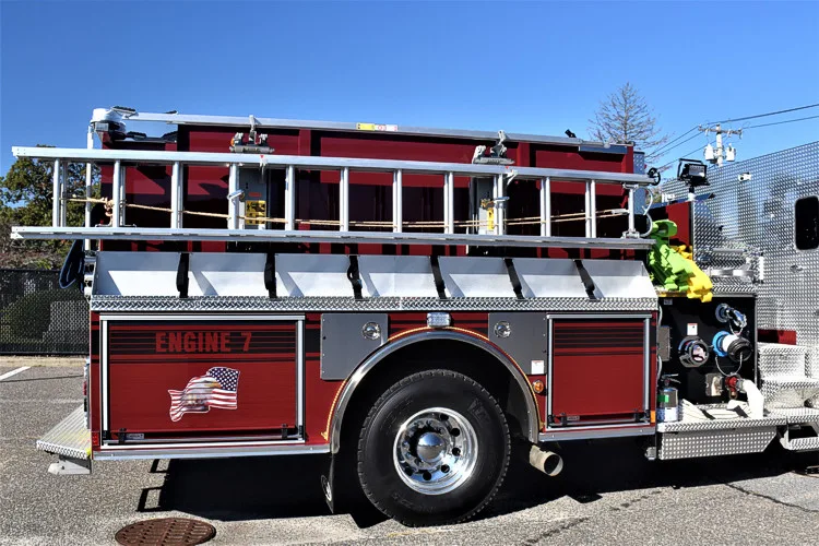 Pierce Impel Pumper exterior view, photo 8 of 50
