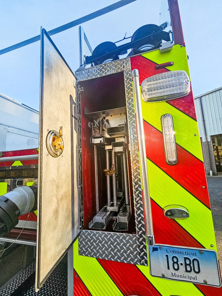 Pierce Velocity Pumper exterior view, photo 17 of 42