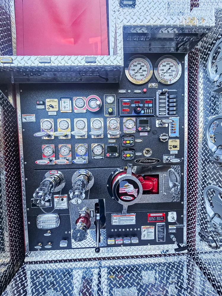 Pierce Velocity Pumper exterior view, photo 19 of 42