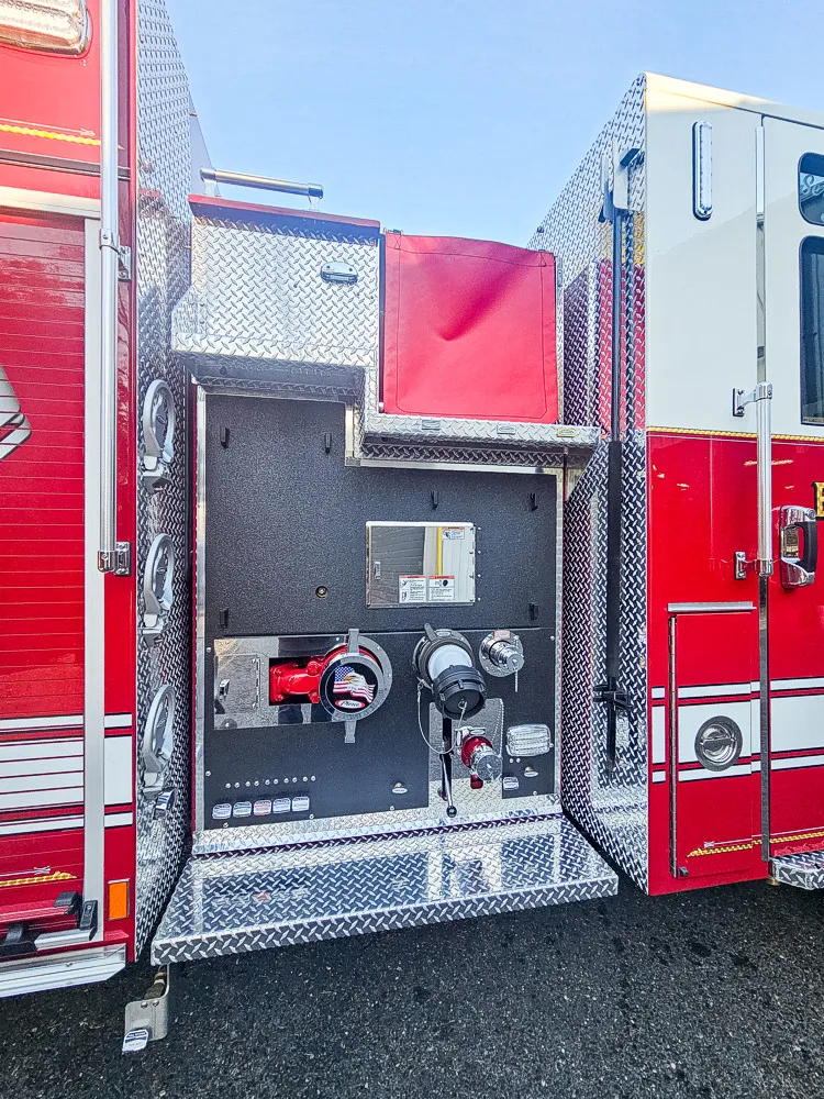 Pierce Velocity Pumper exterior view, photo 28 of 42