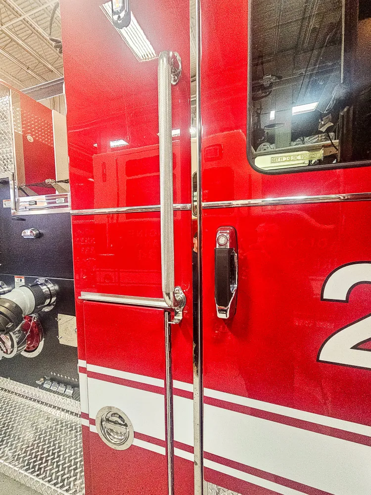 Pierce Velocity Pumper exterior view, photo 41 of 42