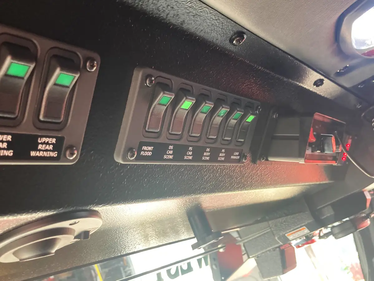 Rear crew seat row with SCBA seat mounts and shoulder restraints