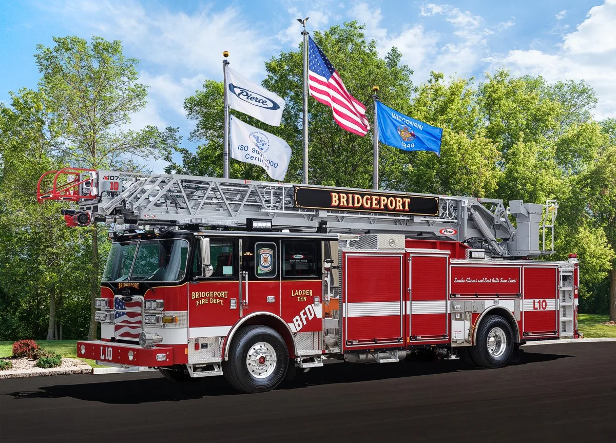 Pierce Arrow Aerial exterior view, photo 2 of 3