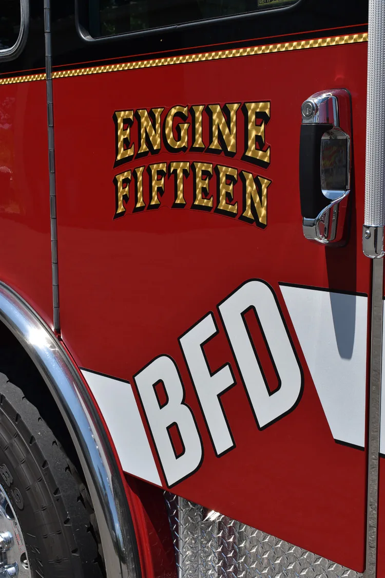 Pierce Enforcer Pumper exterior view, photo 27 of 31