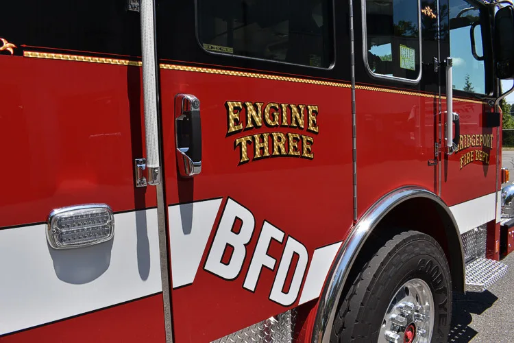 Pierce Enforcer Pumper exterior view, photo 7 of 31