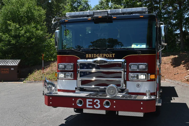 Pierce Enforcer Pumper exterior view, photo 9 of 31
