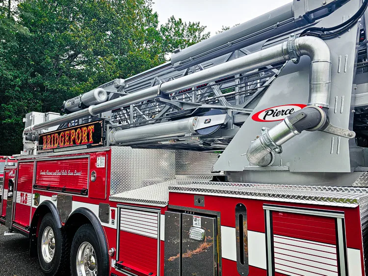 Pierce Enforcer Aerial exterior view, photo 14 of 40