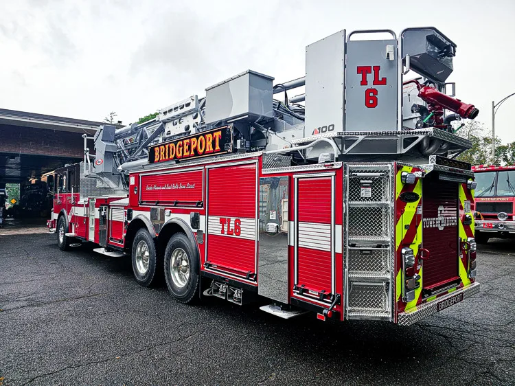 Pierce Enforcer Aerial exterior view, photo 18 of 40