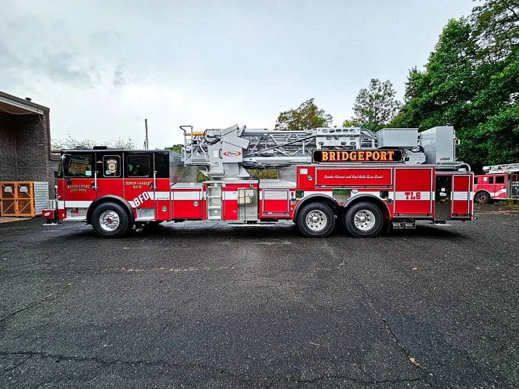 Pierce Enforcer Aerial exterior view, photo 19 of 40