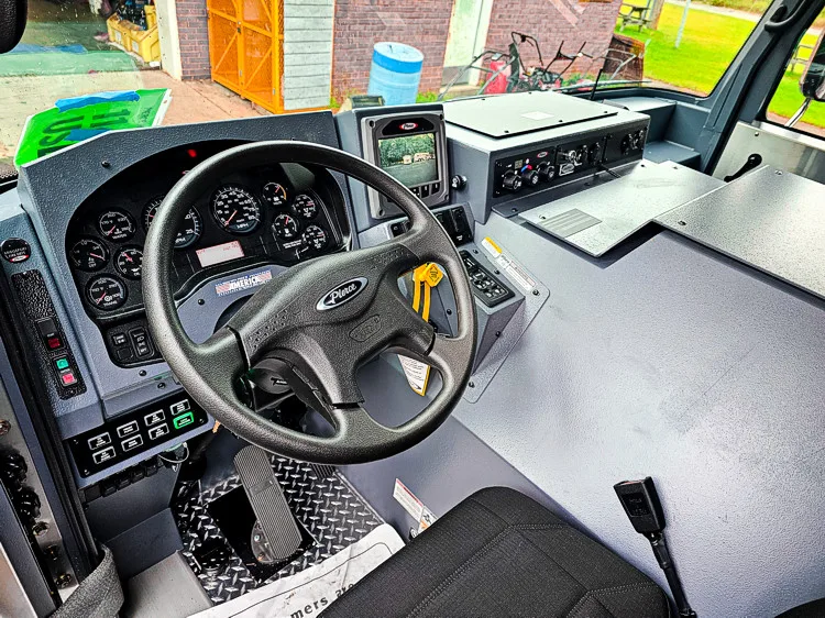 Pierce Enforcer Aerial exterior view, photo 23 of 40