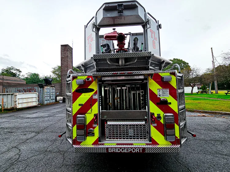 Pierce Enforcer Aerial exterior view, photo 35 of 40