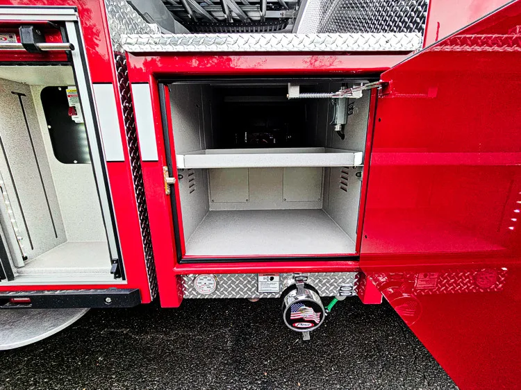 Pierce Enforcer Aerial exterior view, photo 39 of 40