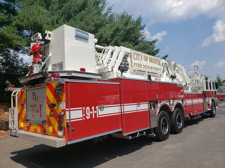 Pierce Arrow exterior view, photo 2 of 44