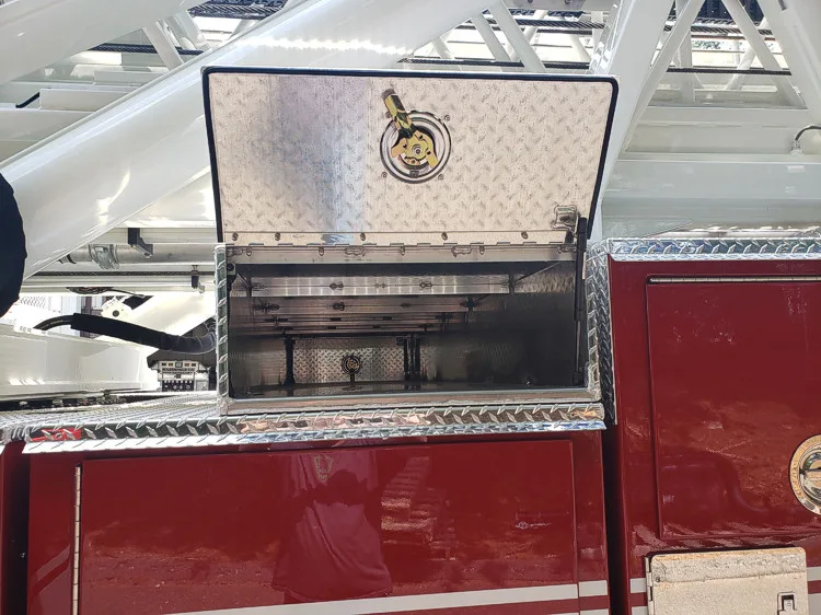 Pierce Arrow exterior view, photo 20 of 44