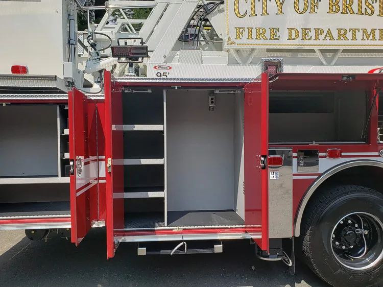 Pierce Arrow exterior view, photo 23 of 44