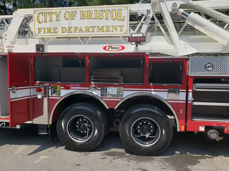 Pierce Arrow exterior view, photo 5 of 44