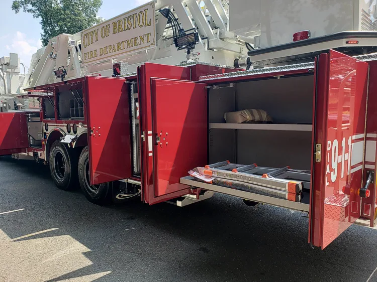 Pierce Arrow exterior view, photo 8 of 44