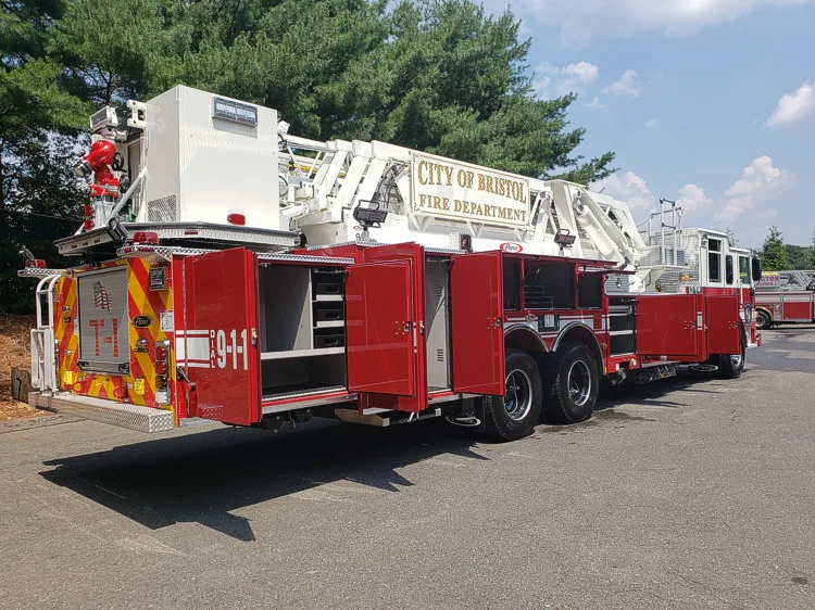 Pierce Arrow exterior view, photo 9 of 44