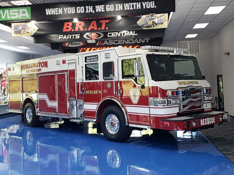 Pierce Velocity Pumper exterior view, photo 2 of 34