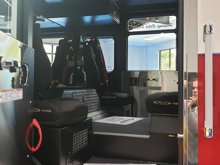 Pierce Velocity Pumper exterior view, photo 26 of 34