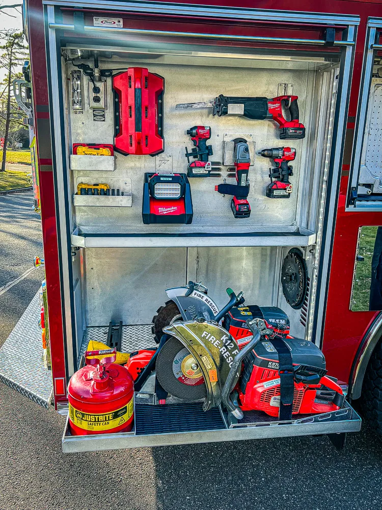 Pierce Enforcer Pumper exterior view, photo 18 of 37