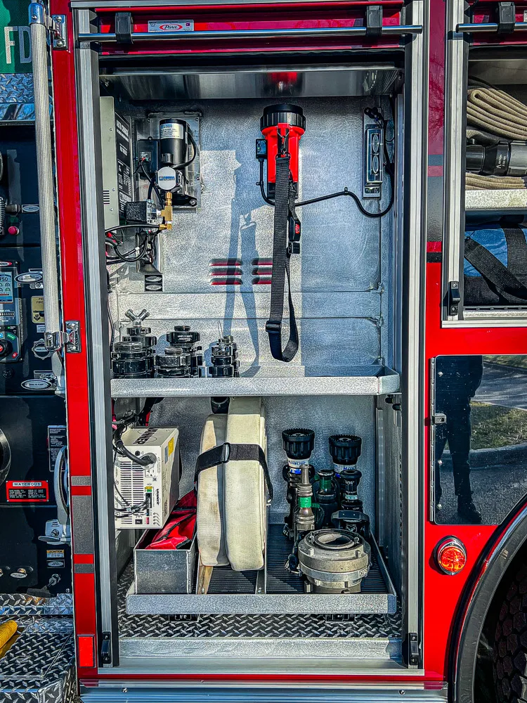 Pierce Enforcer Pumper exterior view, photo 24 of 37