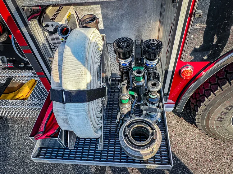 Pierce Enforcer Pumper exterior view, photo 26 of 37