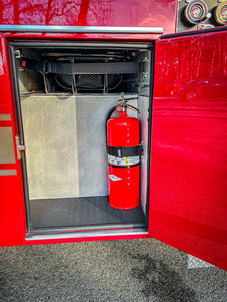 Pierce Enforcer Pumper exterior view, photo 30 of 37