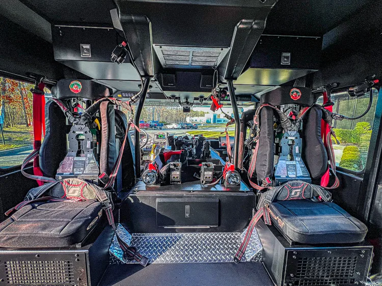 Pierce Enforcer Pumper exterior view, photo 31 of 37