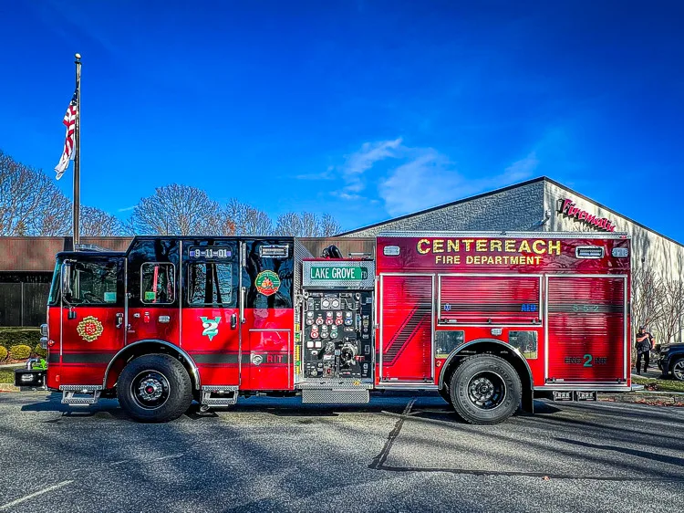 Pierce Enforcer Pumper exterior view, photo 7 of 37