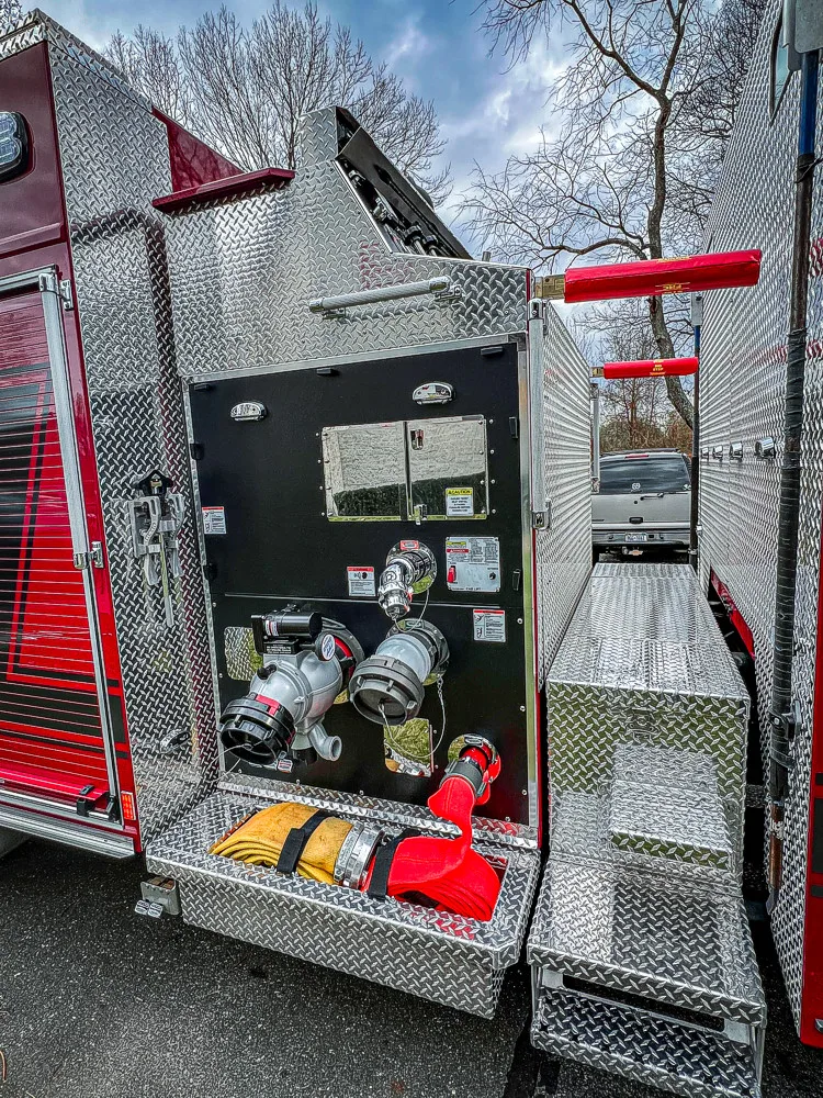 Pierce Enforcer Pumper exterior view, photo 14 of 56