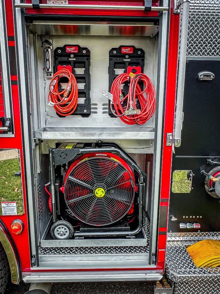 Pierce Enforcer Pumper exterior view, photo 16 of 56