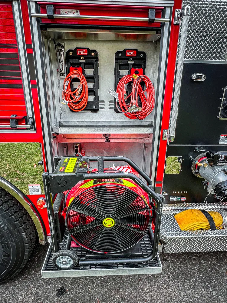 Pierce Enforcer Pumper exterior view, photo 17 of 56