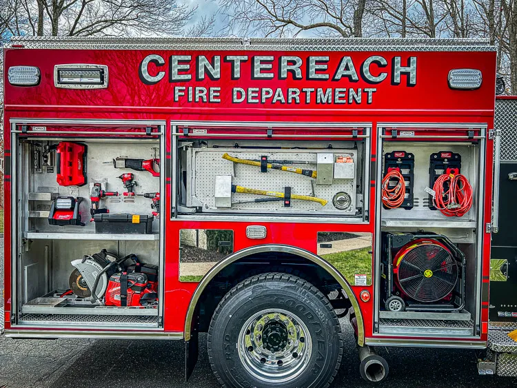 Pierce Enforcer Pumper exterior view, photo 23 of 56