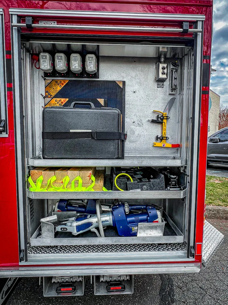 Pierce Enforcer Pumper exterior view, photo 27 of 56