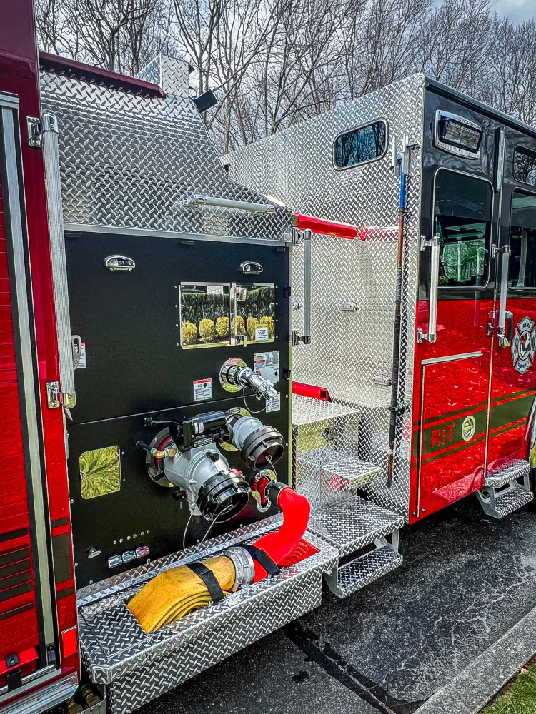 Pierce Enforcer Pumper exterior view, photo 37 of 56