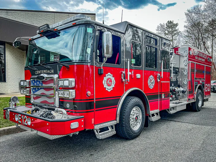 Pierce Enforcer Pumper exterior view, photo 4 of 56