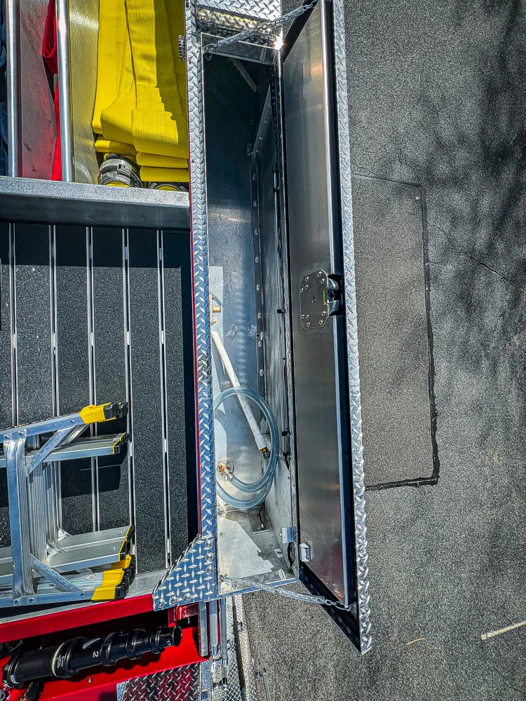 Pierce Enforcer Pumper exterior view, photo 42 of 56