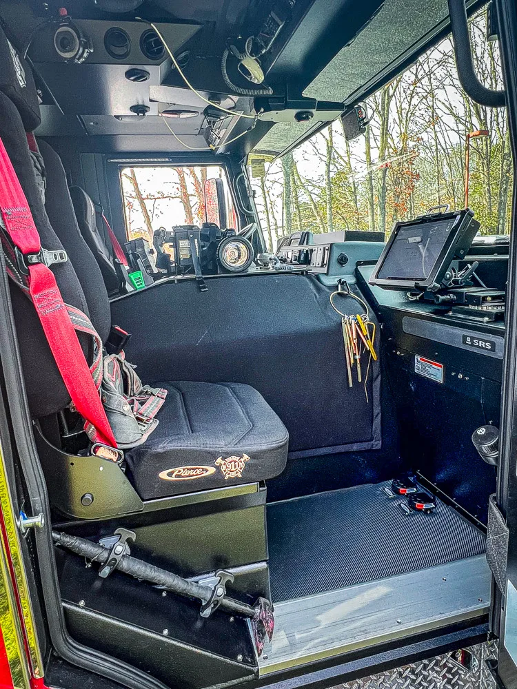 Pierce Enforcer Pumper exterior view, photo 53 of 56