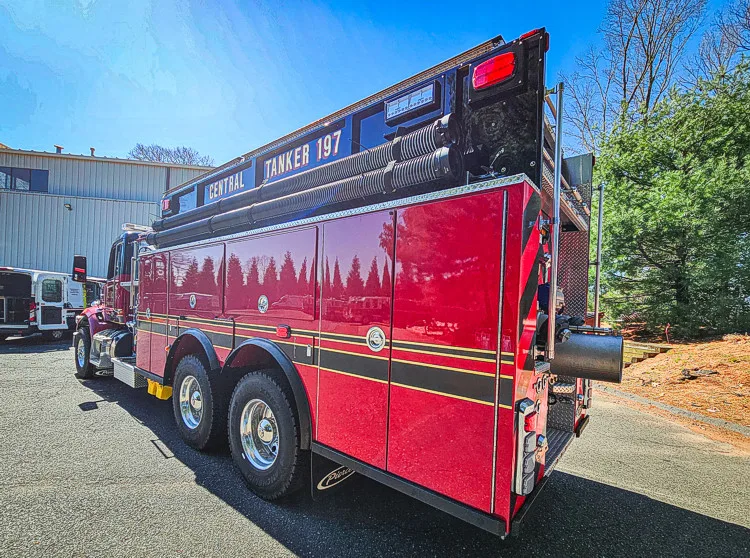 Pierce Saber Tanker exterior view, photo 11 of 42