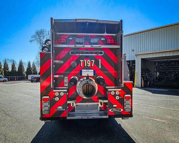 Pierce Saber Tanker exterior view, photo 12 of 42