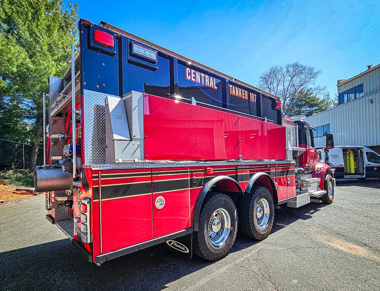 Pierce Saber Tanker exterior view, photo 14 of 42