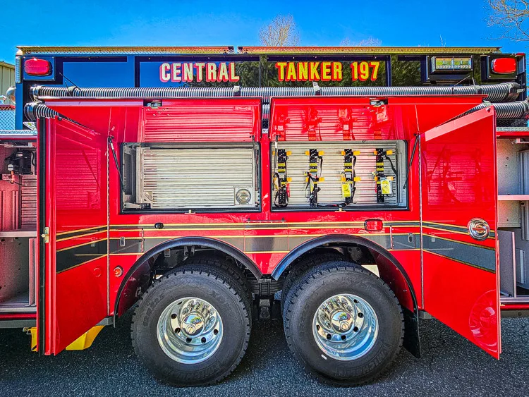 Pierce Saber Tanker exterior view, photo 18 of 42