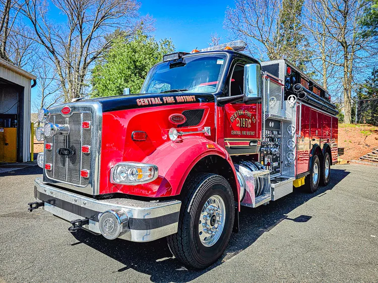Pierce Saber Tanker exterior view, photo 2 of 42