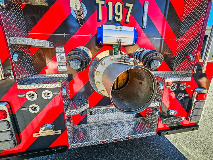 Pierce Saber Tanker exterior view, photo 25 of 42