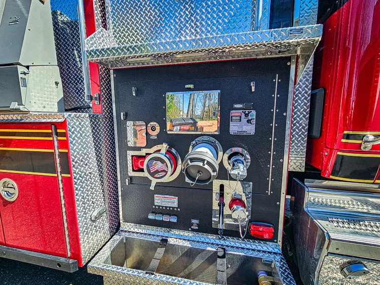 Pierce Saber Tanker exterior view, photo 27 of 42