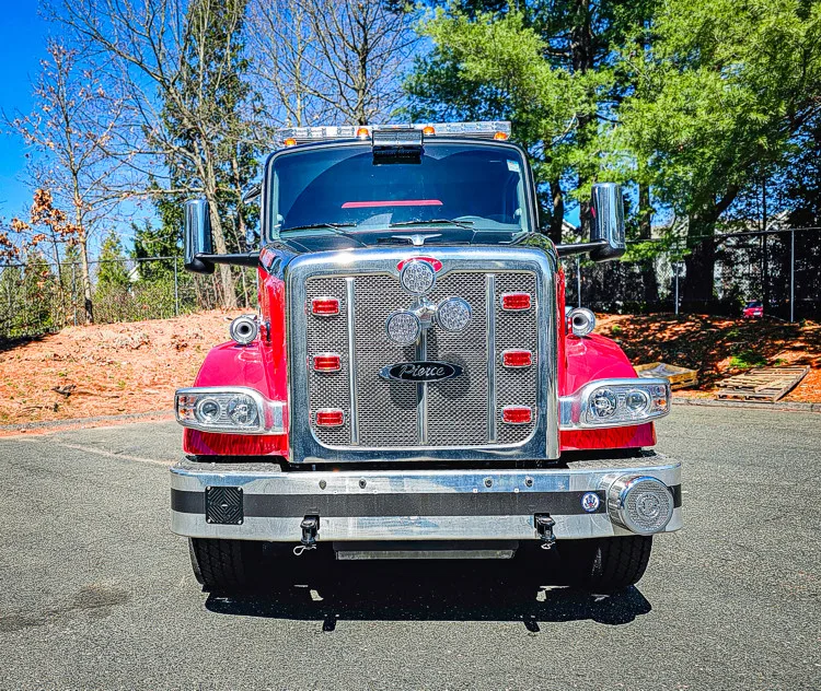 Pierce Saber Tanker exterior view, photo 4 of 42