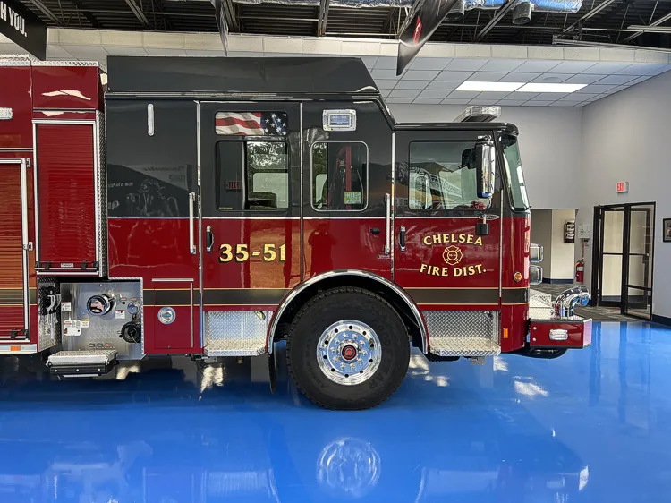 Pierce Enforcer Pumper exterior view, photo 11 of 39