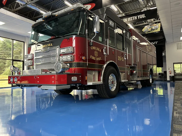 Pierce Enforcer Pumper exterior view, photo 14 of 39